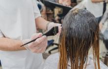 Apa Benar Pewarna Rambut Bisa Merusak? Ini Jawaban Pakar Kecantikan