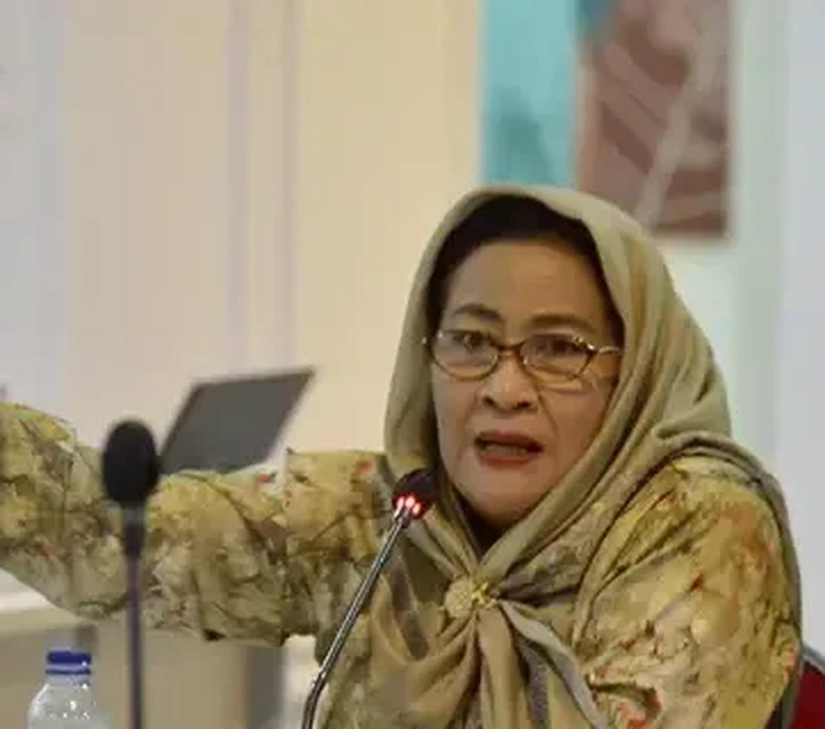Ketua DPD PDIP DKI Ady Widjaja alias Aming mengumumkan, Cinta Mega dicopot sebagai anggota DPRD. Keputusan ini diambil usai Cinta diduga bermain game slot saat rapat paripurna.
