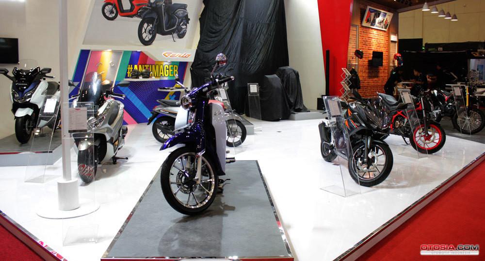 Deratan line up sepeda motor Honda
