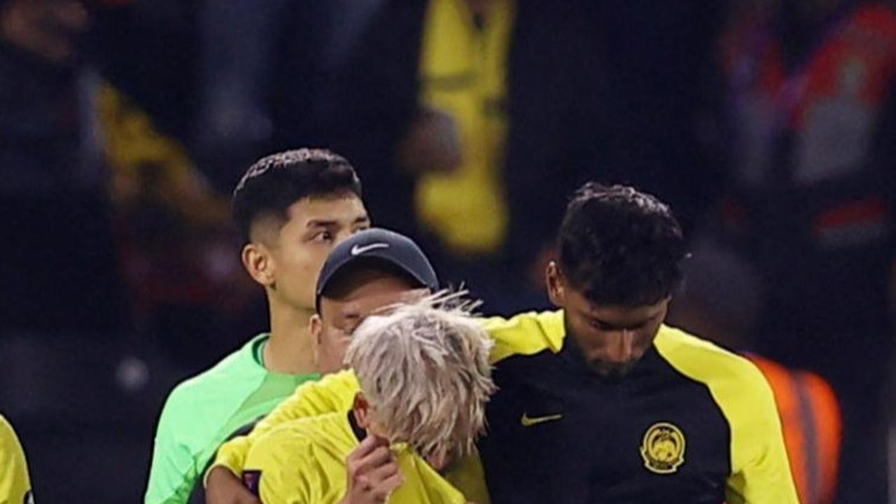 FOTO: Tangis Malaysia Tersingkir dari Piala Asia 2023 usai Dibobol Bahrain di Menit-Menit Terakhir