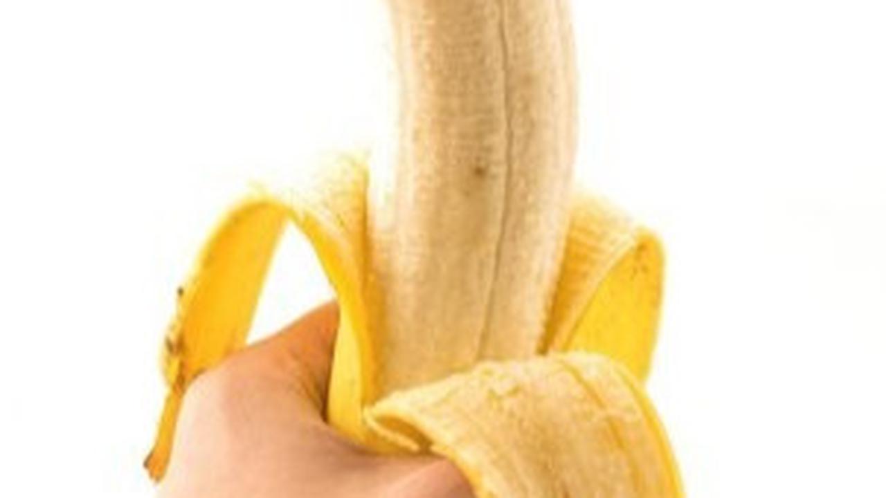 Sebagai penutup, kita bisa menyadari bahwa makan pisang sebelum tidur bukan hanya tentang memuaskan selera manis, tetapi juga merupakan langkah kecil menuju tidur nyenyak dan berkualitas.