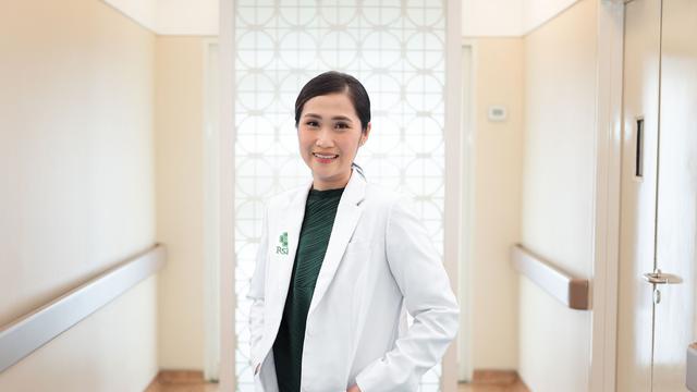 Dokter akupunktur Dwi Rachma Helianthi