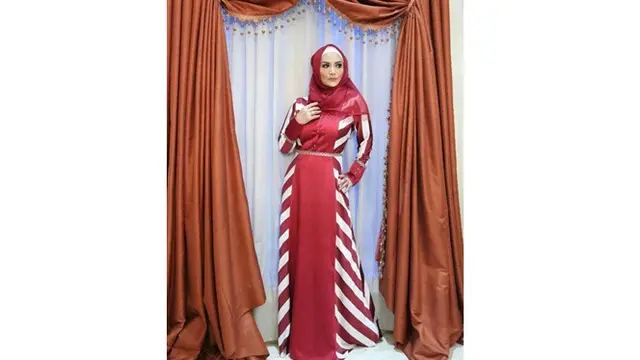 6 Seleb Cantik Usia di Atas 45 Tahun Saat Pakai Hijab, Semakin Menawan