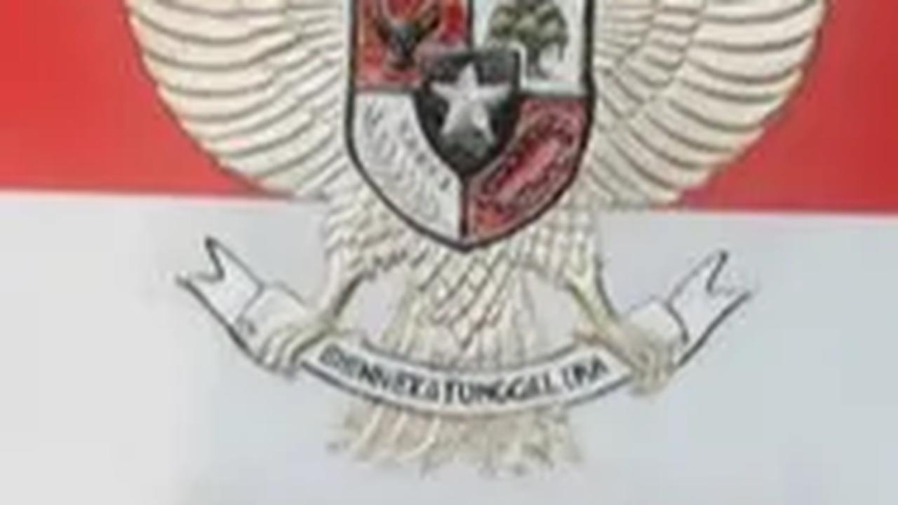 KPK sudah menetapkan tiga orang tersangka. Tiga orang tersangka itu sudah dicegah ke luar negeri. Namun, lembaga antirasuah belum mengumumkan ketiganya sebagai tersangka, karena pengumuman hanya akan dilakukan saat upaya paksa penangkapan maupun penahanan