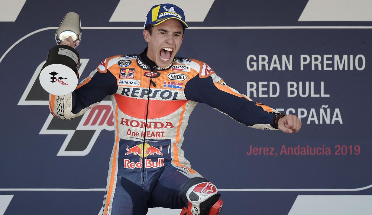 <p>Marc Marquez menjadi pembalap Spanyol terakhir yang berhasil menjuarai MotoGP Jerez, yaitu pada 2019. Pembalap berjuluk The Baby Alien tersebut tercatat sudah tiga kali menang di sirkuit dengan panjang 4,4 kilometer tersebut. Marquez menyabet gelar pertamanya pada tahun 2014 dan pada 2018 ia berhasil menggandakan catatannya. (AFP/Jorge Guerrero)</p>