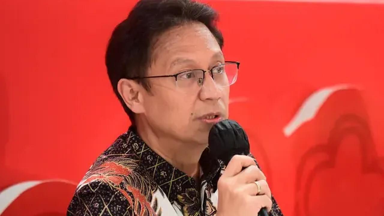“Arahan Presiden coba disiapkan tempat karantina khusus, tetapi kalau bisa dekat dengan masing-masing lokasi di mana terjadi tuberculosis ini. Jadi, selama dua bulan dia tidak menulari keluarganya, dimasukkan ke karantina khusus,” kata Budi usai mengi