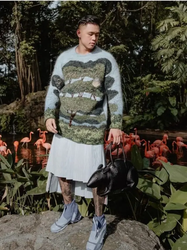 7 Gaya Nyentrik Arnold Putra, Desainer Aksesori Indonesia yang Diduga Terlibat Jual Beli Organ