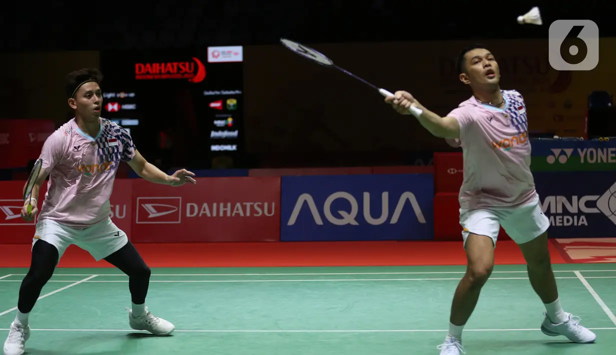 Di semifinal Daihatsu Indonesia Masters 2025, Fajar Alfian/Muhammad Rian Ardianto akan menghadapi ganda putra Thailand, Kittinupong Kedren/Dechapol Puavaranukrohh. (Liputan6.com/Helmi Fithriansyah)
