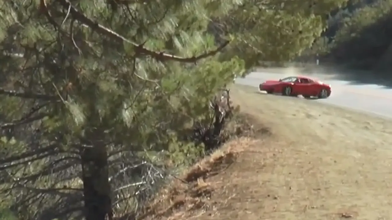 Video Sebelum Ferrari Nahas Terperosok ke Jurang