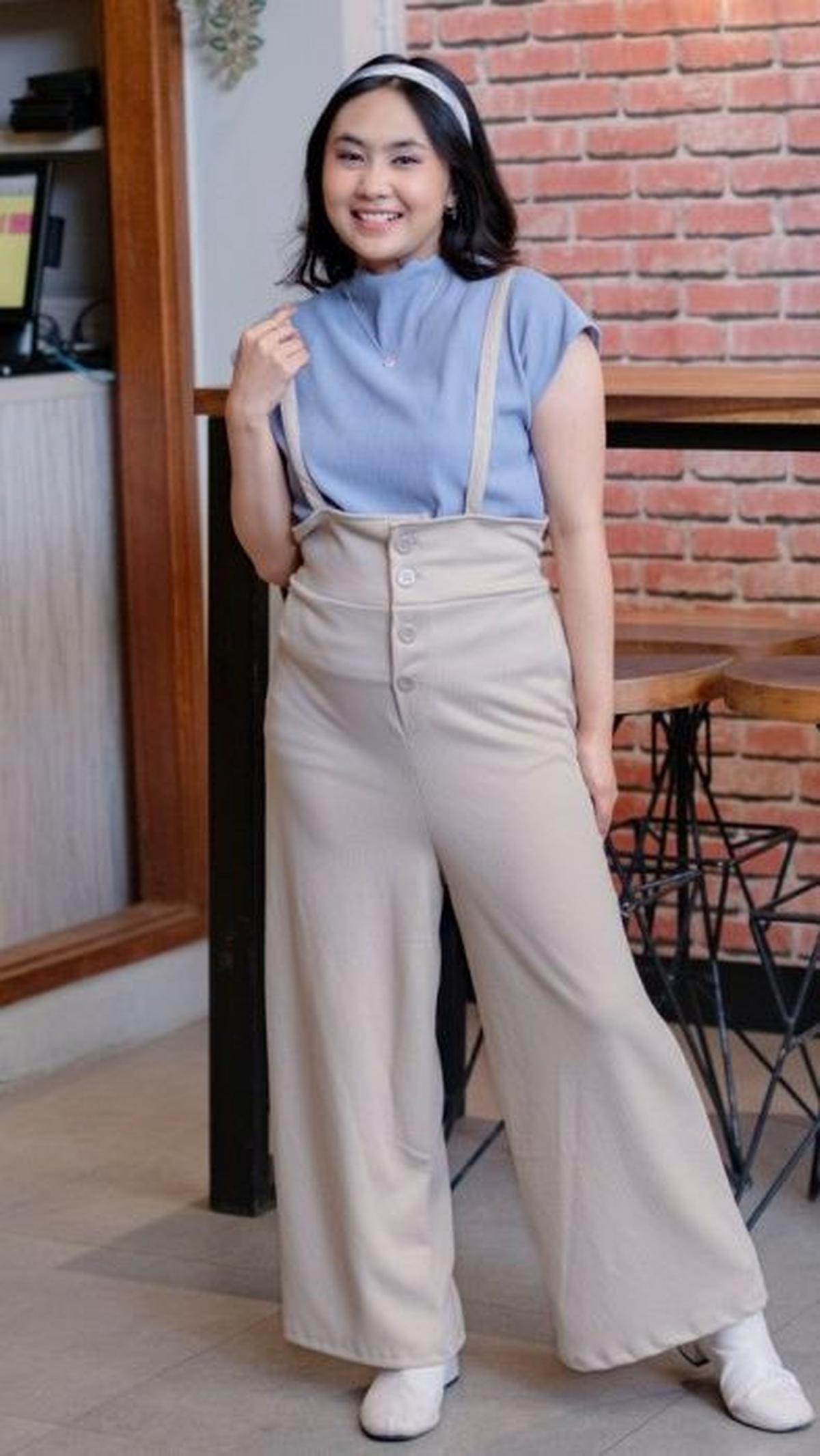 5. Yoenik Apparel Yumi Overall Kulot<br>