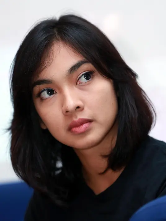 Pekerjaan yang telah menanti membuat pasangan pengantin baru itu tidak bisa lama menikmati long honeymoon. Tika, kini sedang disibukkan dengan film terbarunya berjudul Athirah. (Deki Prayoga/Bintang.com)