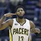 Forward Indiana Pacers Paul George dijatuhi denda US$ 15 ribu atau sekitar Rp 195,9 juta karena menendang bola ke tribun penonton. (AP Photo/Darron Cummings)