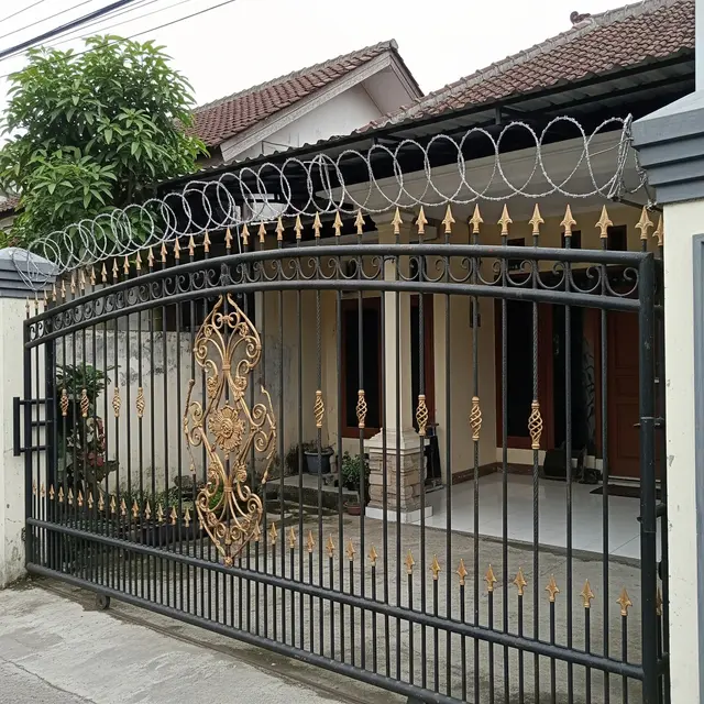 9 Desain Pagar Besi Tempa Klasik tapi Aman dari Pencuri