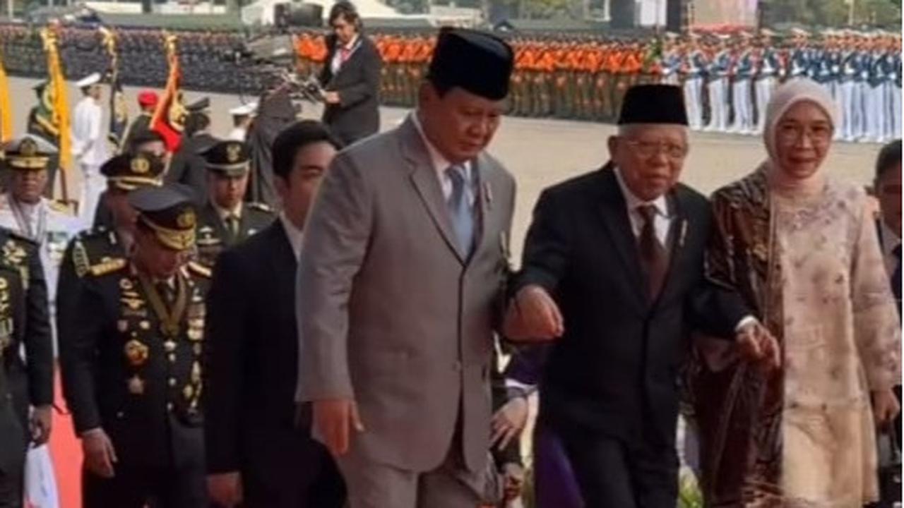Momen Prabowo Subianto Gandeng Wapres Ma'ruf Amin saat Naiki Anak Tangga, Penuh Kehangatan