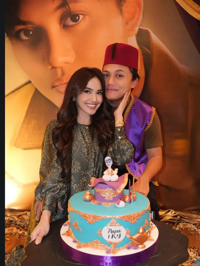 Makeup Mahalini saat Beri Kejutan Ulang Tahun Rizky Febian ke-28 . [@mahaliniraharja]