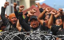 Massa GMBI minta Aceng segera turun dari jabatannya