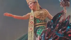 Yura Yunita 3 Kali Bintangi Pagelaran Sabang Merauke, Kini Ditantang Naik Motor di Backstage