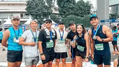 Kompetisi marathon memang memiliki daya tarik sendiri untuk semua kalangan. Lomba lari dengan jarak yang panjang ini memang sangat menguras stamina namun menjadi sensasi tersendiri untuk mendobrak batas kemampuan untuk tetap berlali mencapai garis finish. Selain itu lomba ini sangat menyenangkan bila diikuti bersama sahabat dan kekasih. (Liputan6.com/IG/@gisel_la)