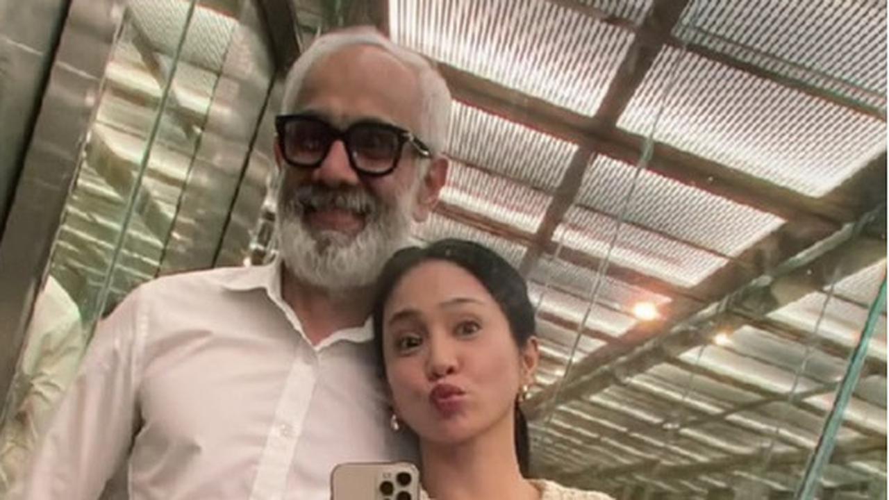 Sudah 11 Tahun Menikah, Potret Harmonis dan Romantis Rumah Tangga Bunga Zainal dengan Sukhdev Singh  yang Jauh dari Gosip Miring