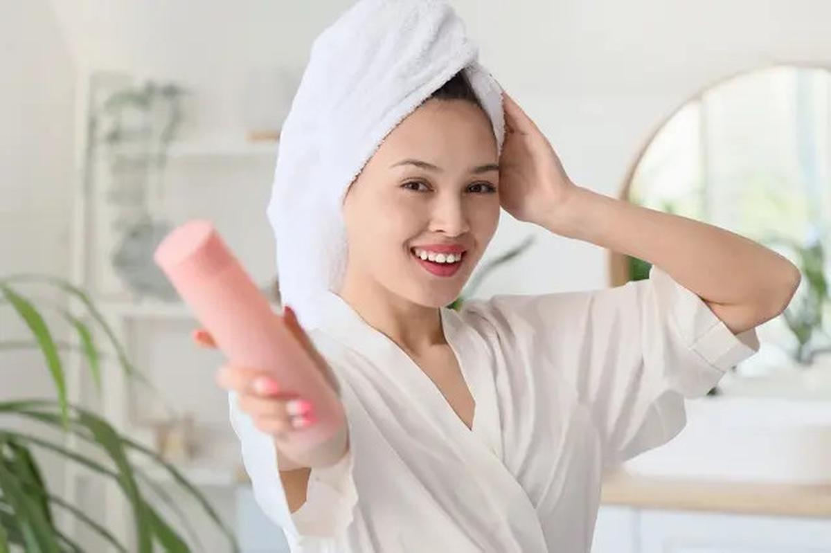 8 Kandungan Kosmetik yang Bahaya Buat Kulit, Awas Jangan Sembarang Pakai