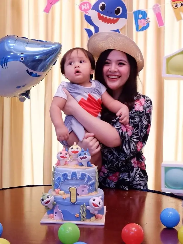 7 Momen Ulang Tahun Pertama Anak Tasya Kamila, Penuh Rasa Bahagia