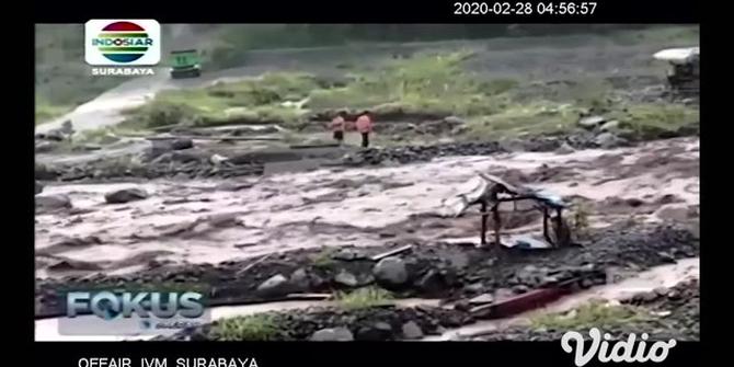 VIDEO: Banjir Lahar Dingin Gunung Semeru Bawa Material Vulkanik