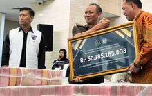 Penampakan Gunungan Uang Rp58 Miliar dari Kasus Judi Online