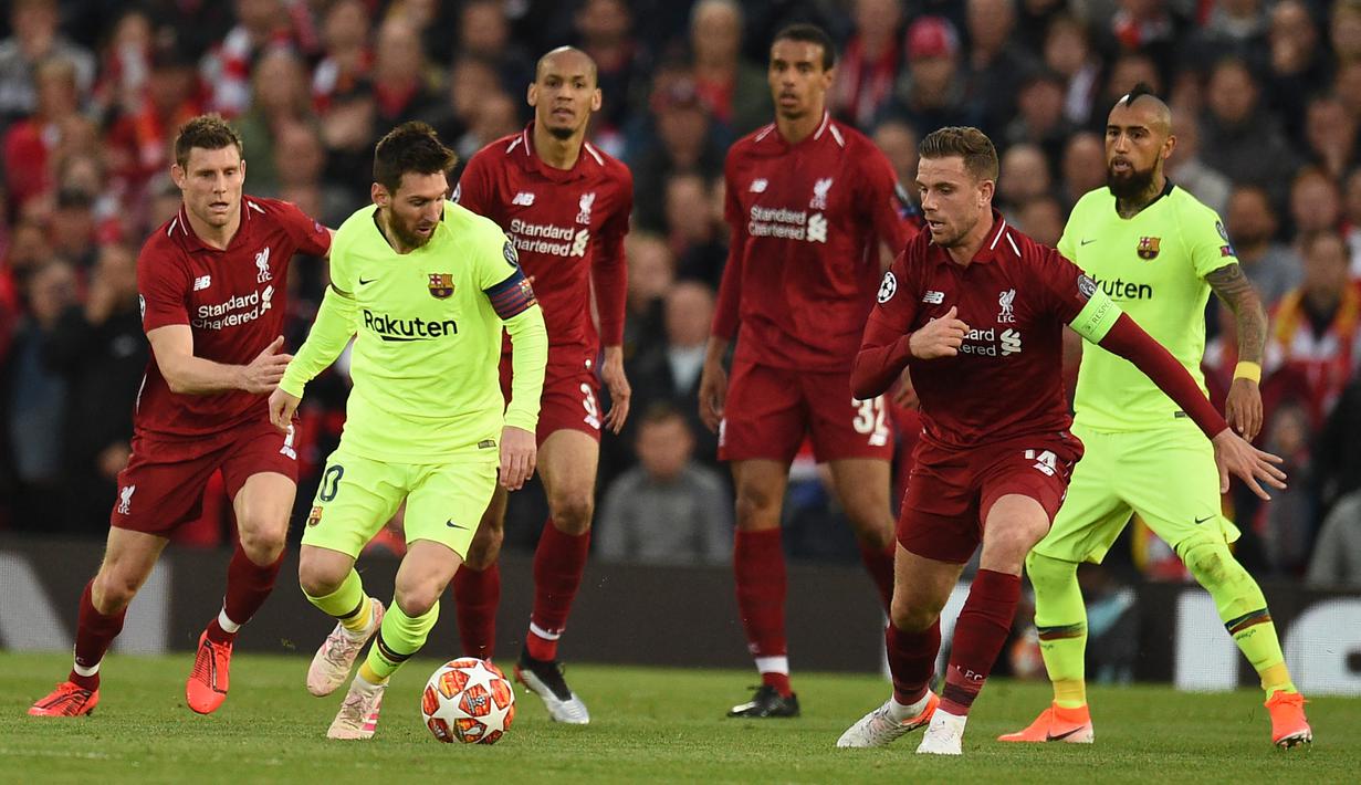 Barcelona. Lionel Messi dkk pernah 17 kali tampil di semifinal Liga Champions saat berseragam Barcelona. Terakhir kali mereka tampil di semifinal adalah di musim 2018/2019. Saat itu Barcelona disingkirkan Liverpool dalam dua leg dengan agregat 3-4. (AFP/Oli Scarff)
