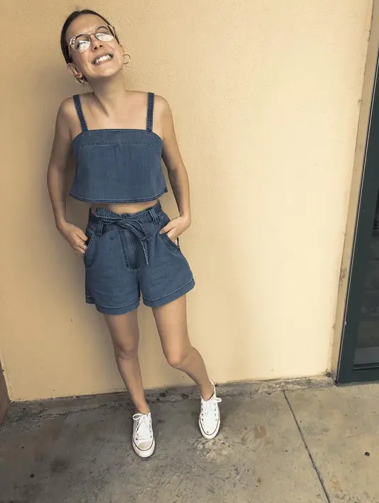 "Aku hadir ke konsernya. Ia mengagumiku dan aku mengaguminya. Kami bahkan saling berkirim pesan sekarang," aku Millie Bobby Brown. (instagram/milliebobbybrown)