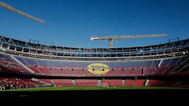 Tampilan umum Stadion Camp Nou di Barcelona