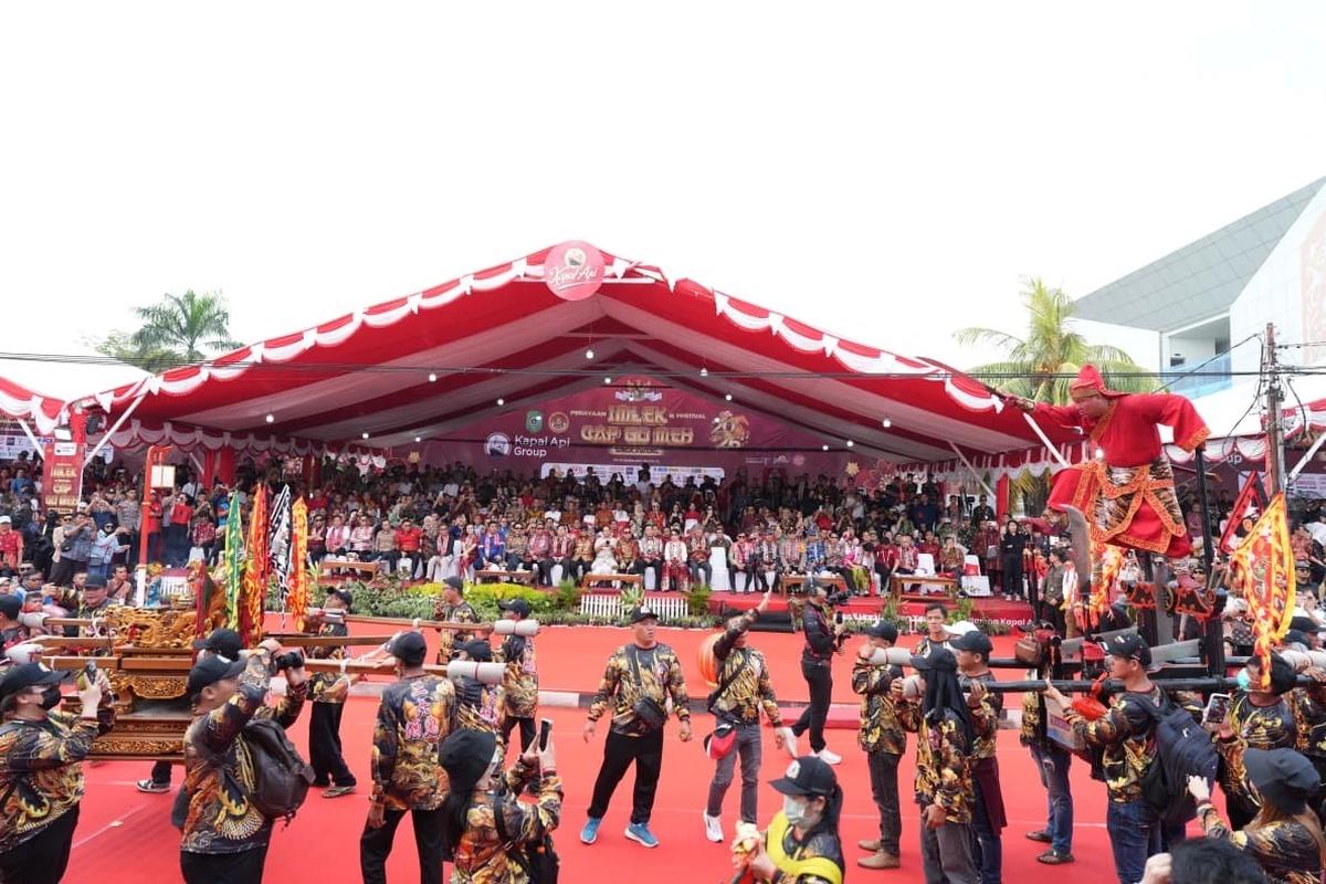 Mendagri Tito Karnavian menghadiri Perayaan Imlek dan Festival Cap Go Meh 2026 di Kota Singkawang