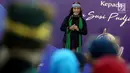 Menteri Susi Pudjiastuti memberikan sambutan di hadapan Masyarakat Adat Jawa Barat di Jakarta, Rabu (19/3). Susi dinobatkan sebagai  Wadonna Pinunjul atau wanita berprestasi dari Dewan Kasepuhan Masyarakat Adat Jawa Barat. (Liputan6.com/Johan Tallo)