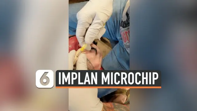 Seorang biohacker Texas mampu membuka pintu garasi yang terkunci tanpa menggunakan kunci. Ia memiliki kekuatan 'super' tersebut berkat microchip yang ditanamkannya di dalam tangannya.