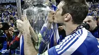Frank Lampard mengantarkan Chelsea meraih gelar juara Liga Champions 2011-12. (doc. Chelsea)