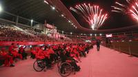 Pertunjukan kembang api saat Upacara Penuntupan ASEAN Para Games 2022 di Stadion Manahan, Solo, Jawa Tengah, Sabtu (6/8/2022). Tuan rumah Indonesia menjadi juara umum pada ASEAN Para Games 2022 tersebut. (FOTO: Dok. ASEAN Para Sports Federation)
