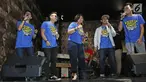 Penampilan personil grup musik Project Pop seusai jumpa pres singel terbaru Project Pop di kawasan Panglima Polim, Jakarta, Senin (13/11). Project Pop merilis singel terbarunya yang berjudul 'Kalahkan Dengan Cinta'. (Liputan6.com/Herman Zakharia)