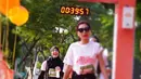 Natasha Rizky mengaku puas dengan catatan waktu lari marathon kali ini. Namun, netizen justru menyoroti hal lain dari momen tersebut. [instagram/natasharizkynew]