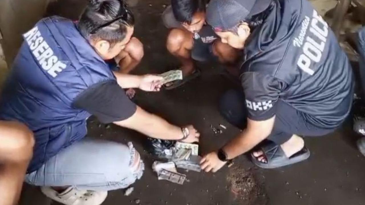 Polres Karawang Tangkap Dua Pengedar Obat Keras, Ratusan Pil Disita