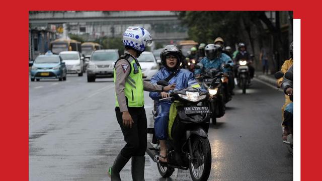 Kapolri Jenderal Listyo Sigit Prabowo melarang seluruh polisi lalu lintas untuk melakukan penilangan manual terhadap para pengendara. Instruksi ini tercantum dalam surat telegram Nomor: ST/2264/X/HUM.3.4.5./2022, per tanggal 18 Oktober 2022, yang dit...