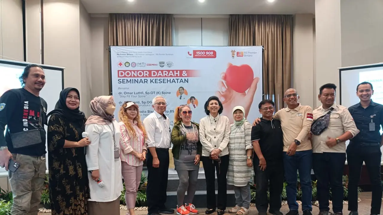 RS Premier Bintaro (RSPB) menyelenggarakan kegiatan donor darah untuk umum dan talkshow yang membahas seputar mitos dan fakta penanganan stroke. (Liputan6.com/ ist)