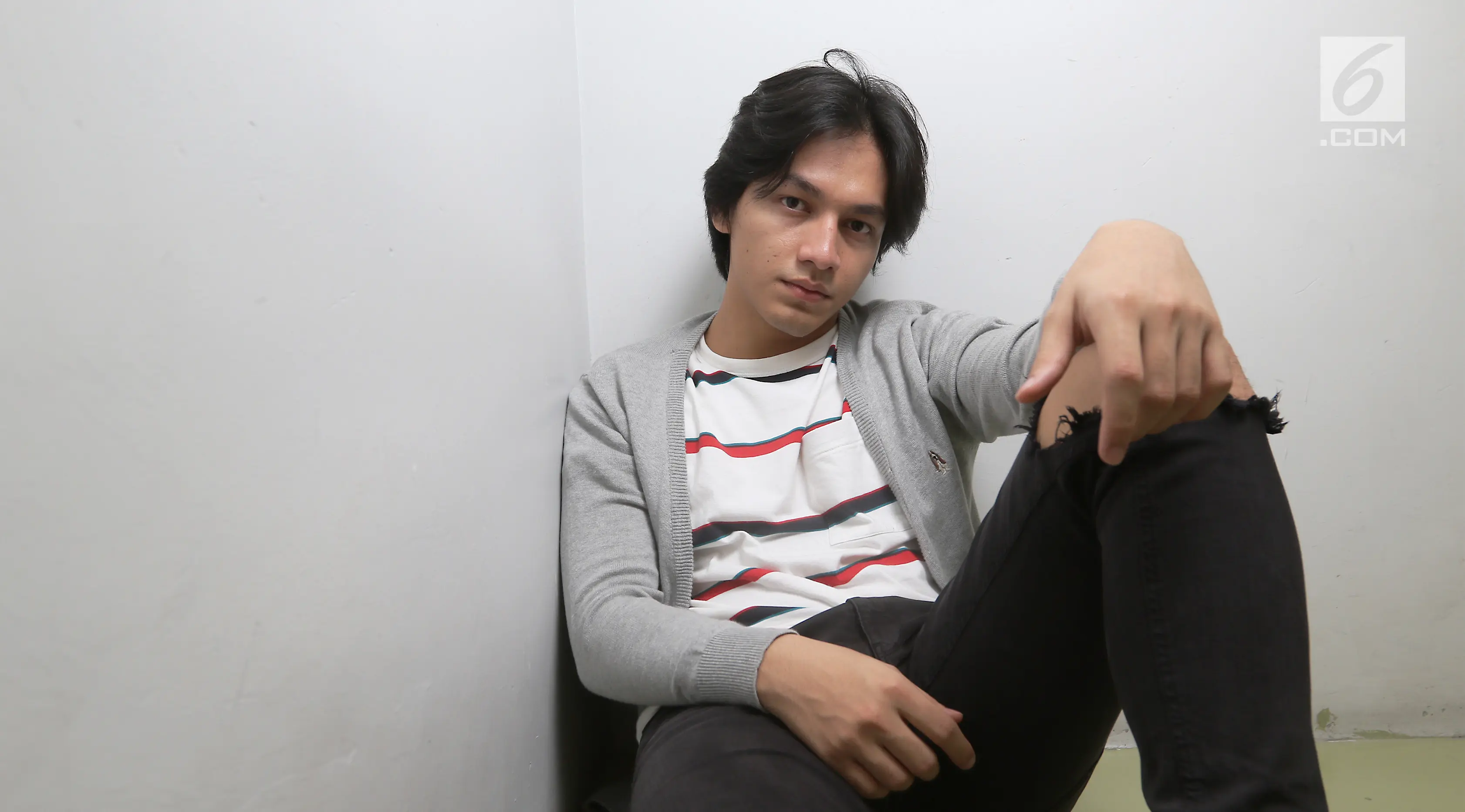 Pemain film Surat Cinta Untuk Starla, Jefri Nichol. (Liputan6.com/Fatkhur Rozaq)