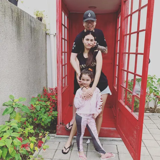 6 Potret Marcella Daryanani 'Anak Langit' dengan Calon Suami yang Jarang Tersorot