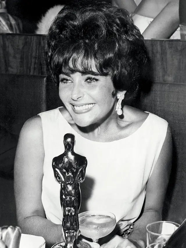 Elizabeth Taylor. (Foto: Dok. Instagram terverifikasi @elizabethtaylor)