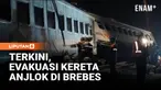 Proses evakuasi kereta api Bangunkarta yang anjlok di dekat Stasiun Bumiayu, Brebes, Jawa Tengah, terus dilakukan hingga Senin tengah malam. Dari tiga gerbong yang keluar rel, dua di antaranya berhasil dievakuasi menggunakan kereta crane.