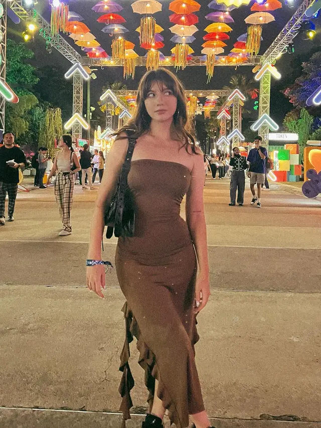 7 Potret Seru Cassandra Lee dan Ryuken Lie Nonton Konser Bareng, Tampil Mesra
