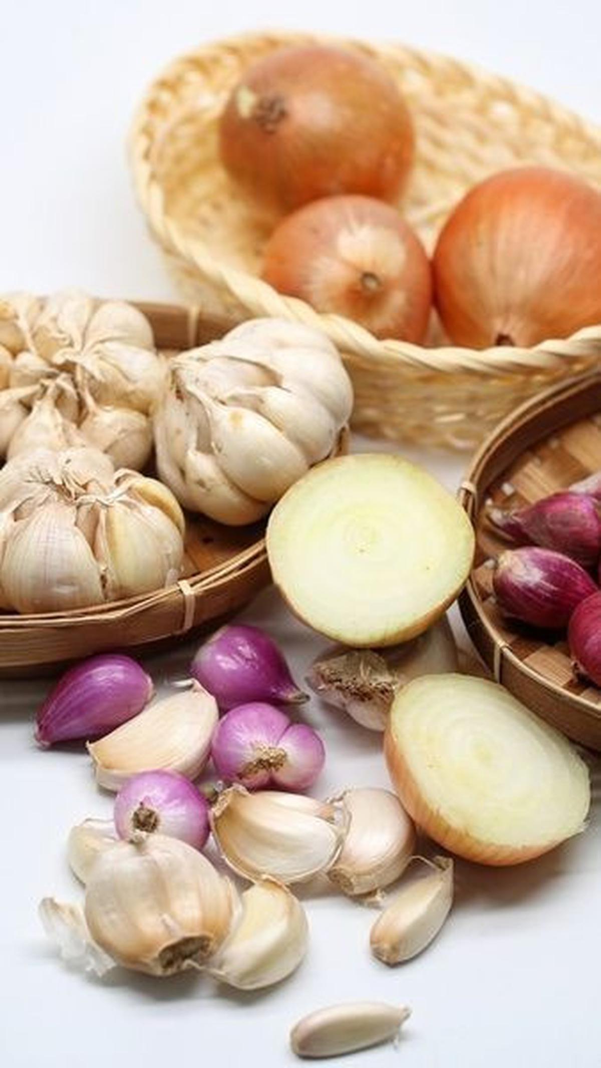 4. Bawang Putih dan Bawang Merah<br>