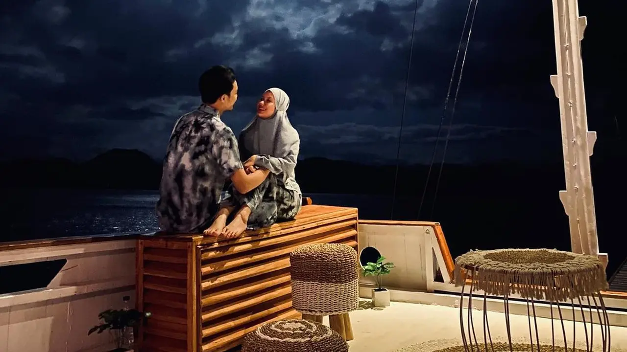 Rey Mbayang dan Dinda Hauw