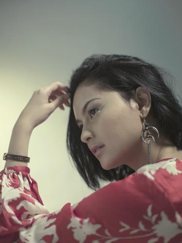 Clara Bernadeth Tertantang Menjadi Yura Yang Tersanjung News Entertainment Fimela Com Awal kariernya ternyata sejak clara ikut andil sebagai model video klip rizky febian yang. clara bernadeth tertantang menjadi