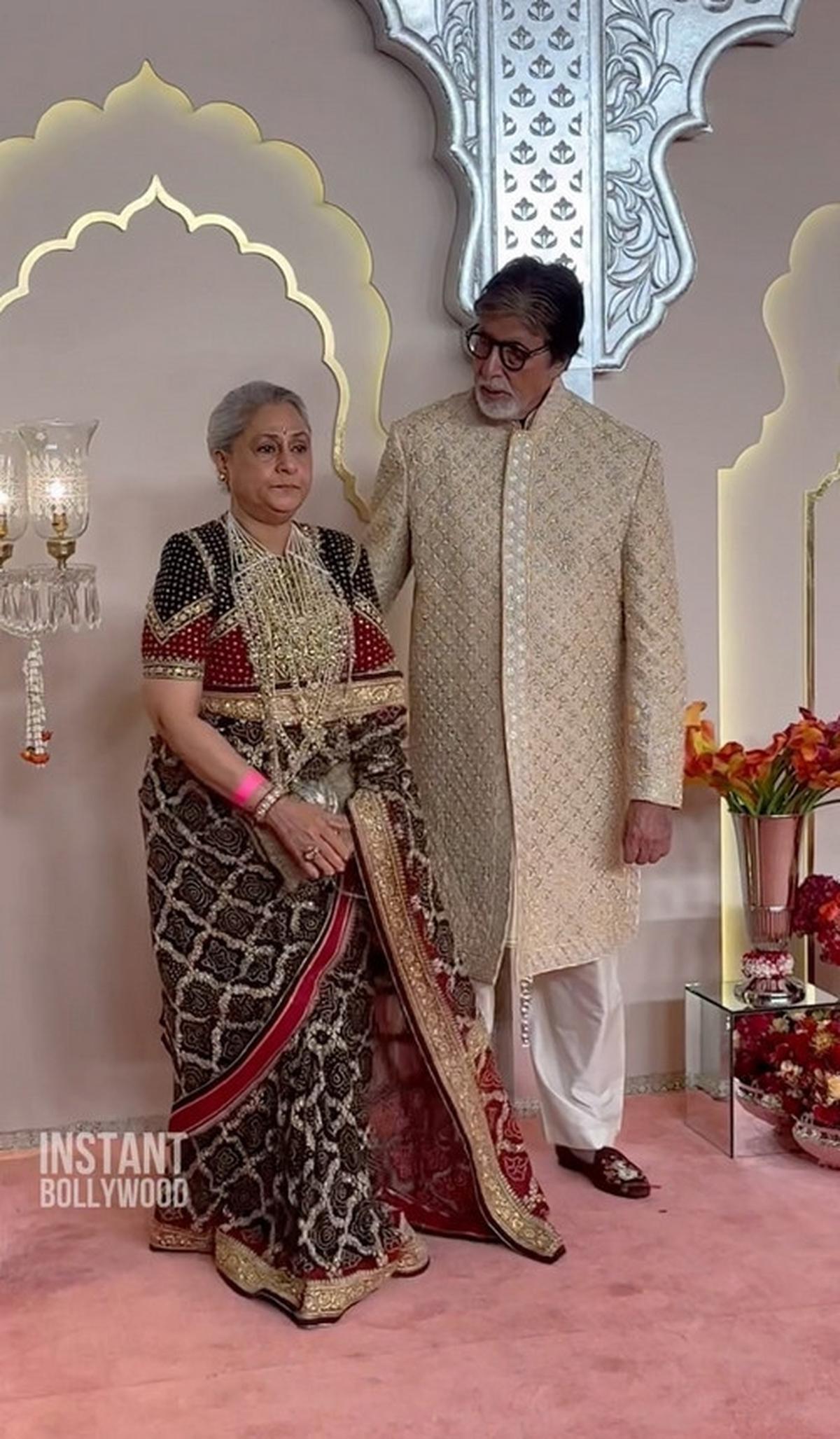 Jaya Bachchan dan Amitabh Bachchan