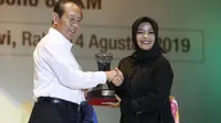 Kurangi Plastik, Tantri Kotak Ajak Pakai Tumbler